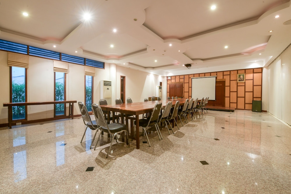 deeden pattaya resort