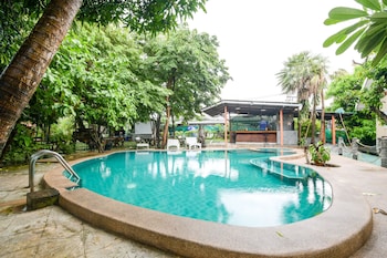 deeden pattaya resort