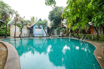 deeden pattaya resort