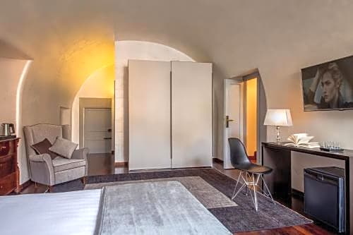 palazzo de cupis adults only