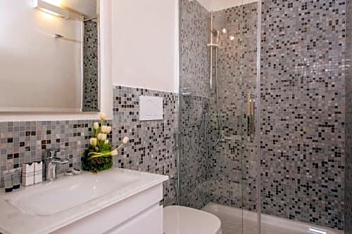 palazzo de cupis adults only