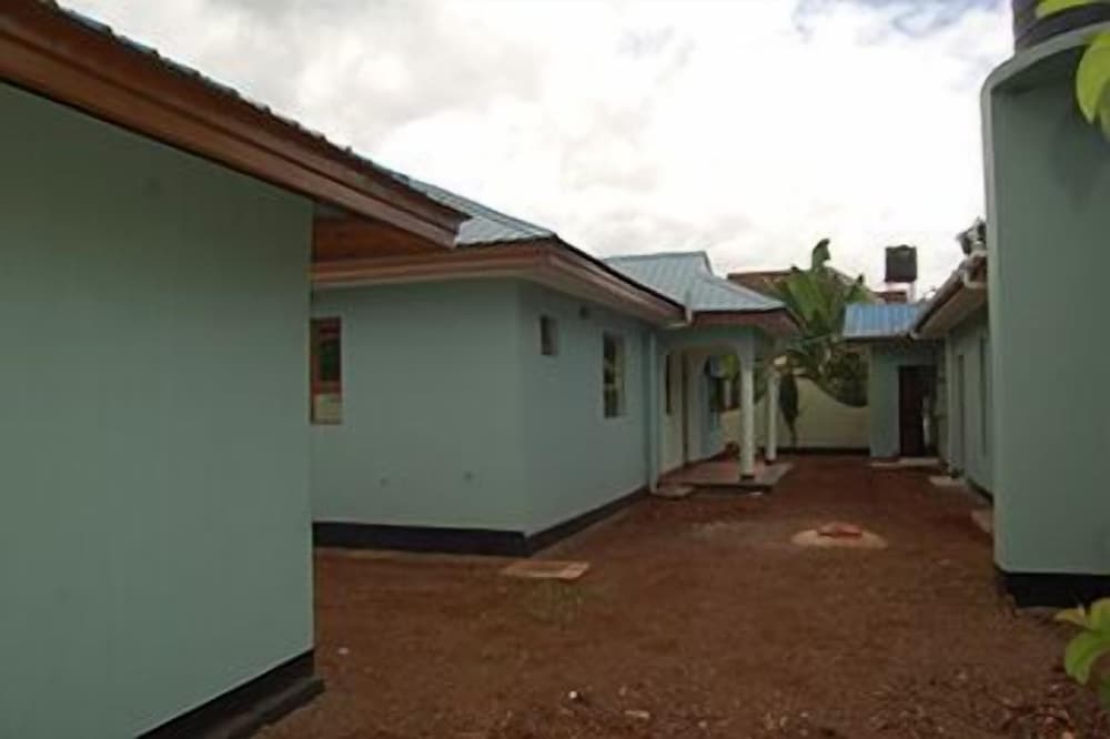 ngorongoro villa and restaurant