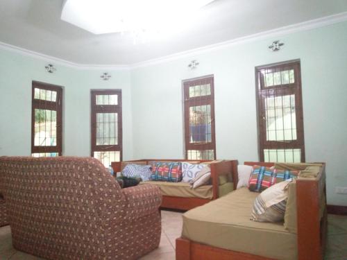 ngorongoro villa and restaurant