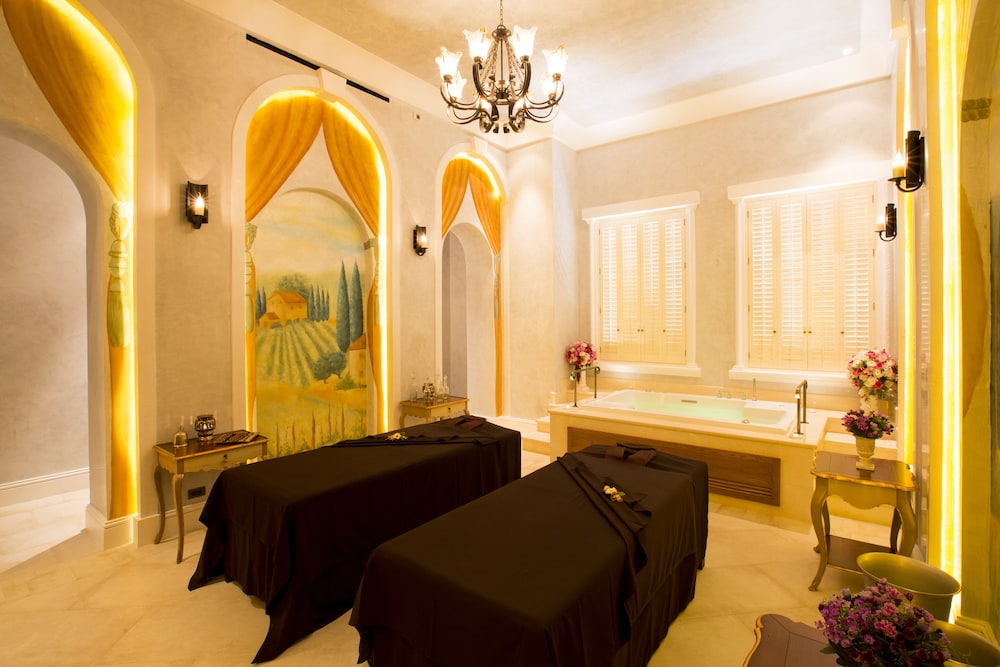 town square suites by toscana valley