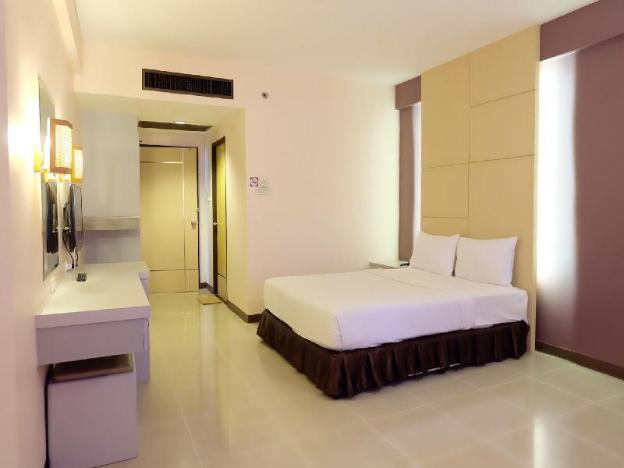 chudchada place hat yai