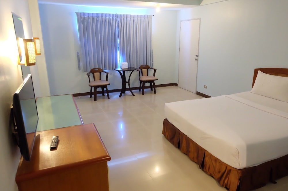 chudchada place hat yai