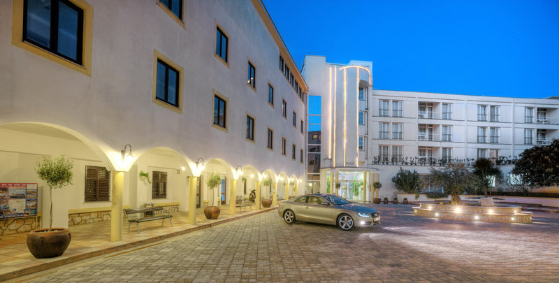 hotel malin