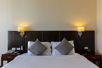 paseo premiere hotel