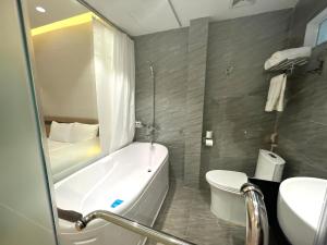 mango hotel hanoi