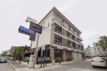access inn pattaya