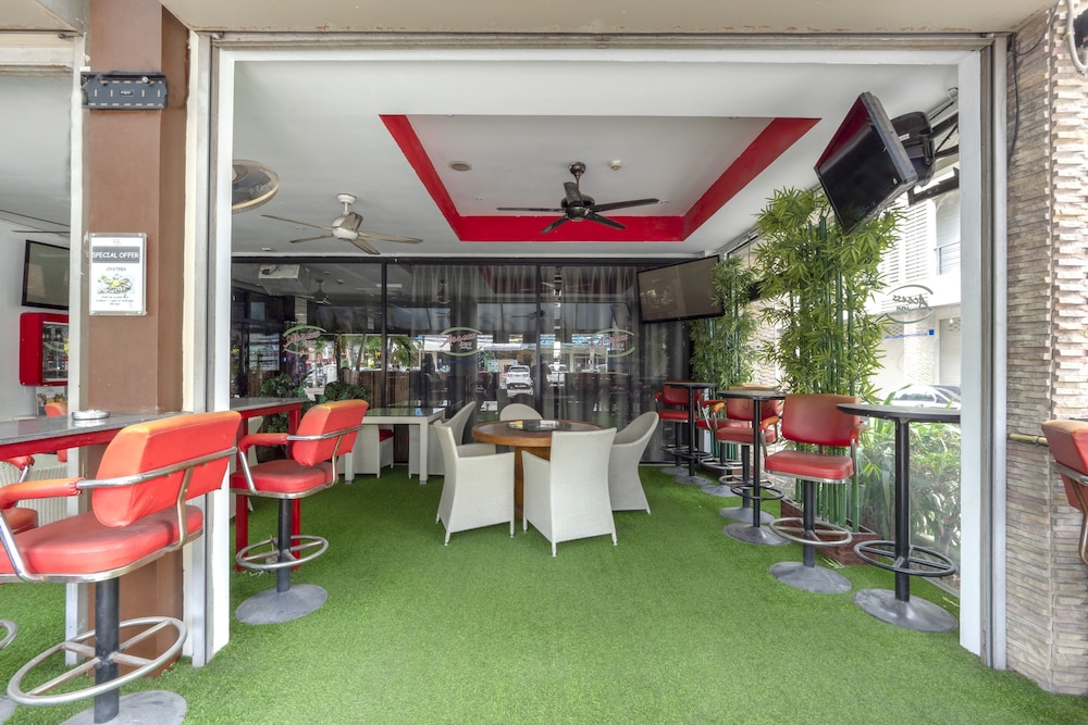 access inn pattaya