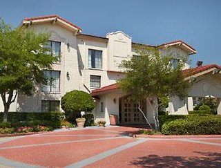 red roof inn and suites houston hobby airport