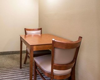 Comfort Inn Hammond I-94,Lansing>>Hammond,3 star