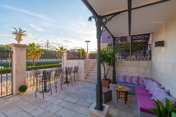 heritage villa apolon
