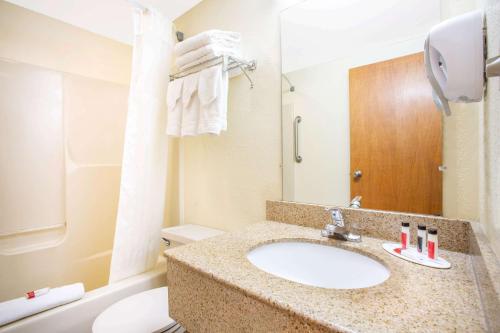 days inn by wyndham lancaster pa dutch country