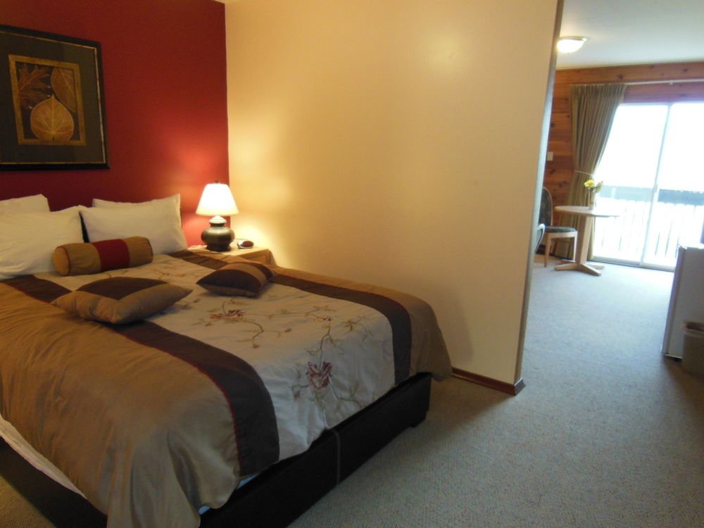 rocky mountain springs lodge