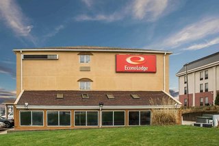 Econo Lodge Kent - Akron West,Brimfield>>Akron,2 star