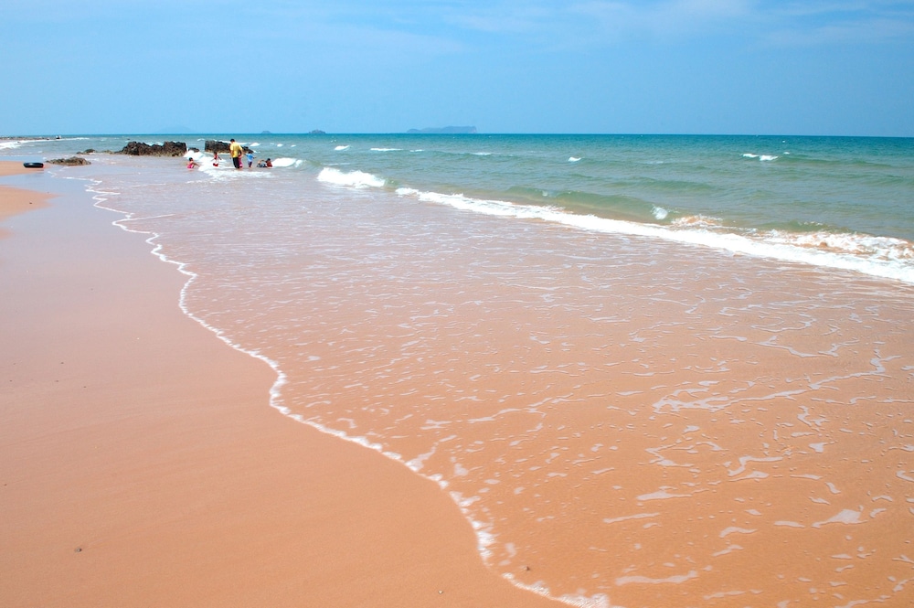 bansaithong beach resort