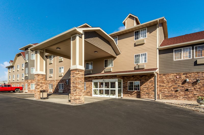 Red Roof Inn & Suites Omaha - Council Bluffs