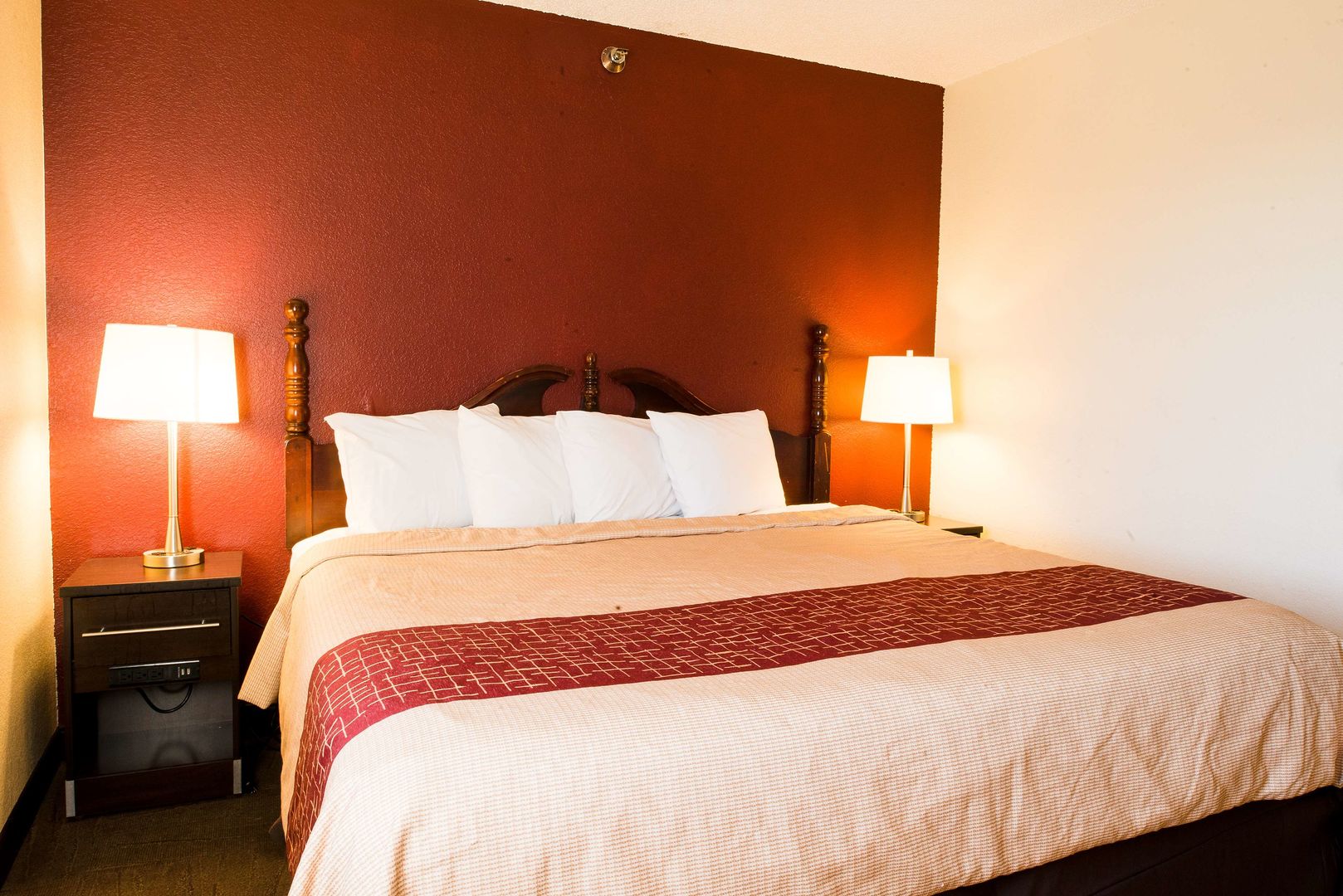 red roof inn and suites omaha council bluffs
