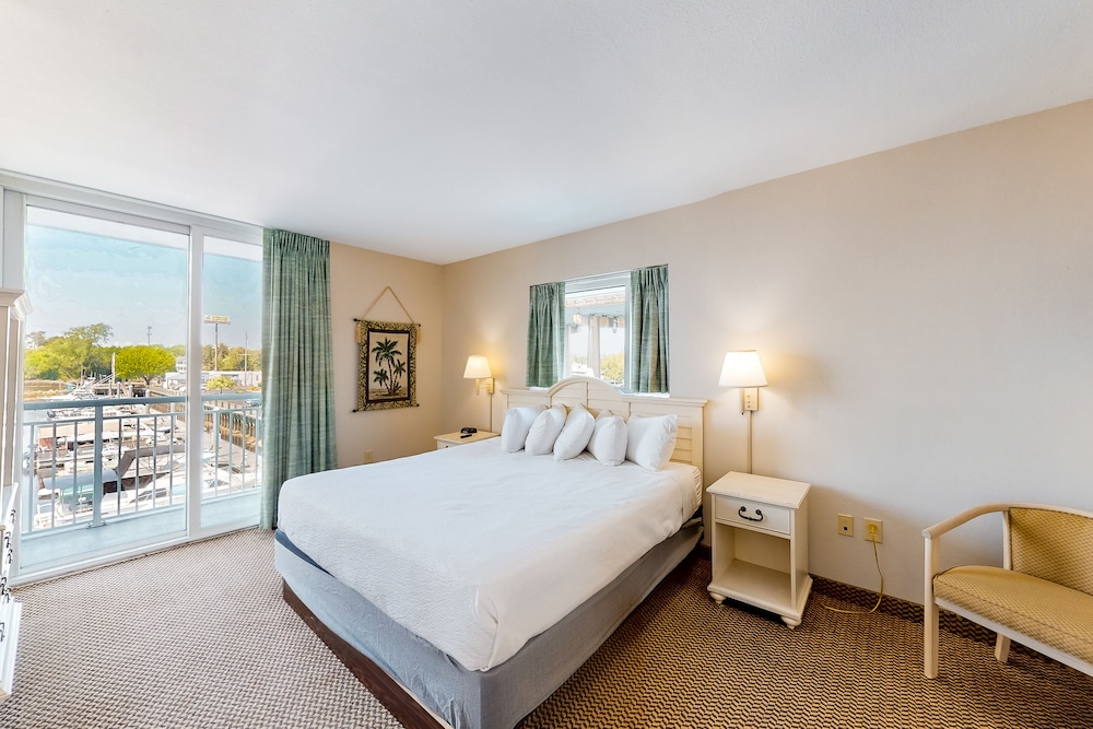 harbourgate marina club