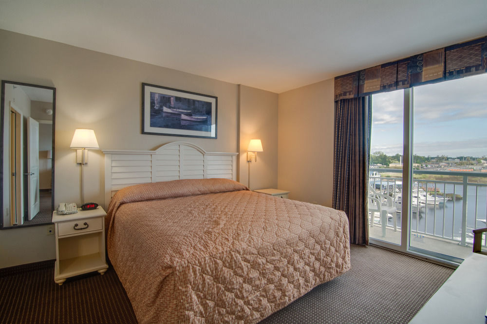 harbourgate marina club