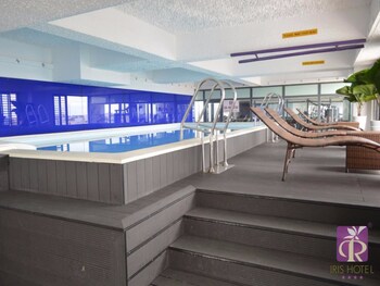iris hotel
