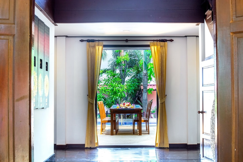 paradise island estate