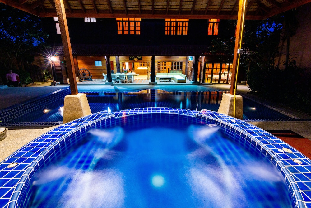 paradise island estate