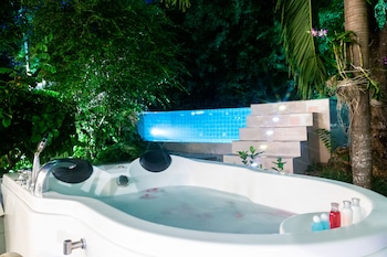 paradise island estate