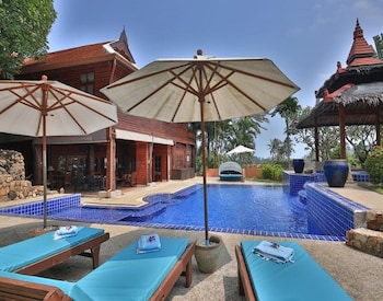 paradise island estate