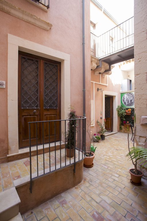 residence damarete siracusa