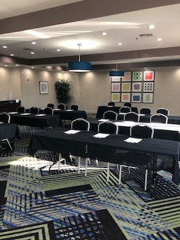 Holiday Inn Express Hotel & Suites Ennis By Ihg,Ennis>>Ellis County,3 star