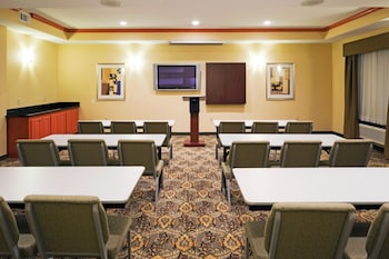 holiday inn express and suites fairfield north