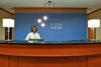 holiday inn express and suites fairfield north