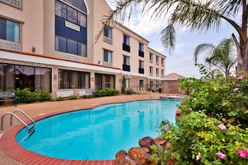Holiday Inn Express And Suites Fairfield North,Mexia>>Fairfield,3 star