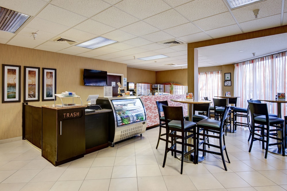 comfort inn and suites