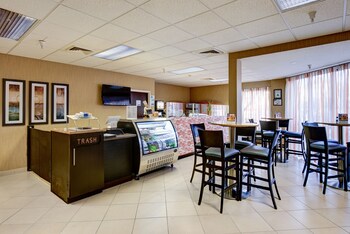 comfort inn and suites