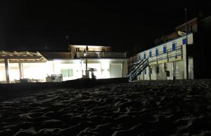 hotel cecina beach