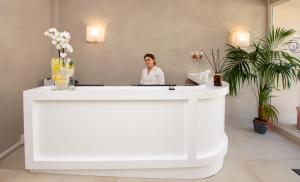 hotel cecina beach