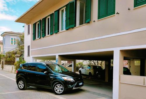 hotel cecina beach