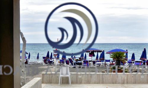 hotel cecina beach