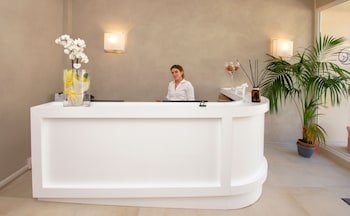 hotel cecina beach