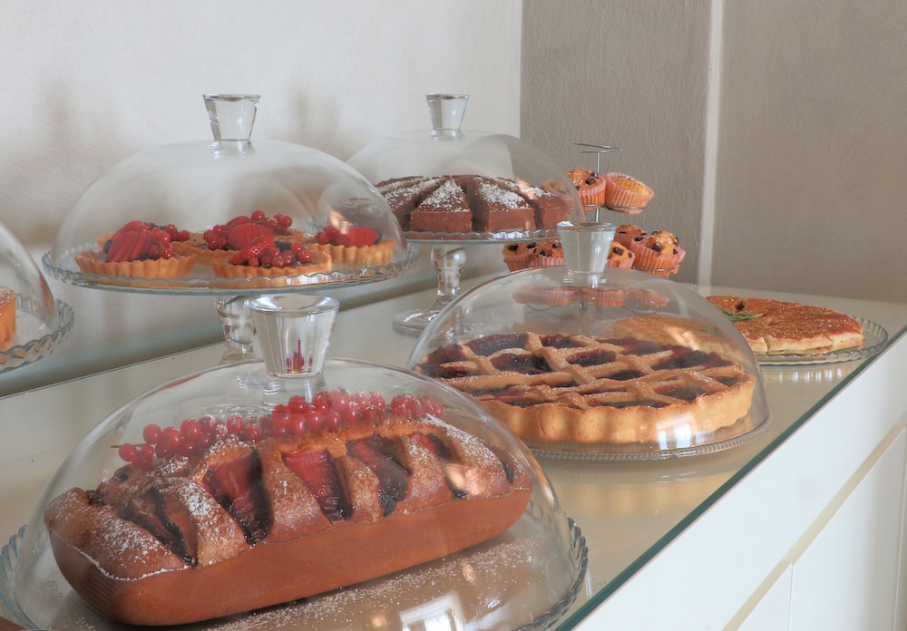 hotel cecina beach