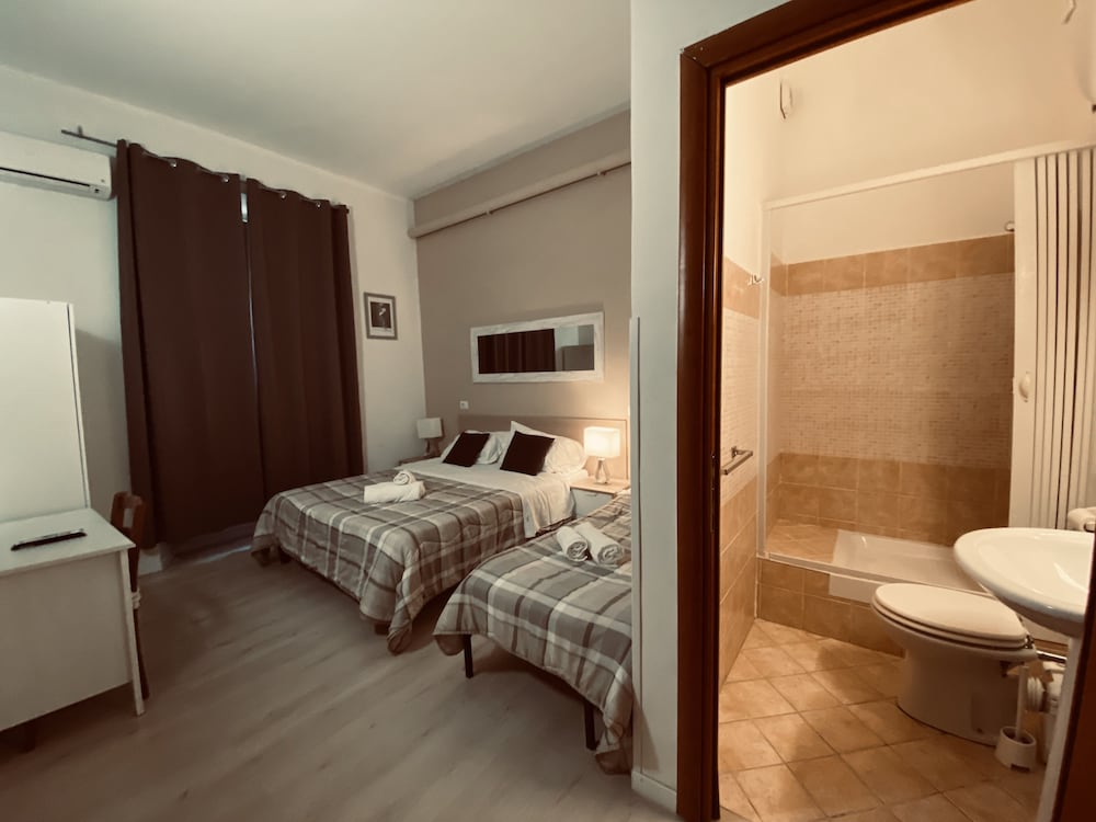 freedom traveller hostel