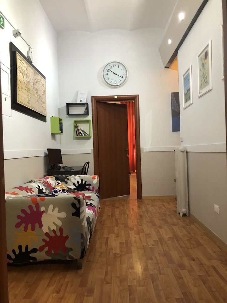 freedom traveller hostel
