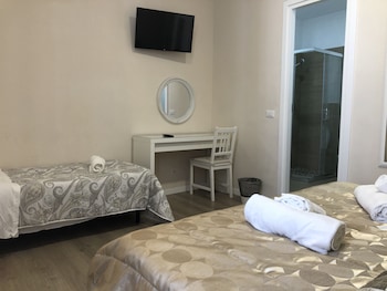freedom traveller hostel