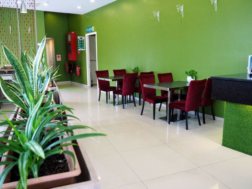 le garden hotel