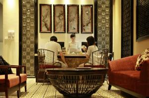 royal riverside hoi an hotel