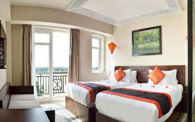 royal riverside hoi an hotel